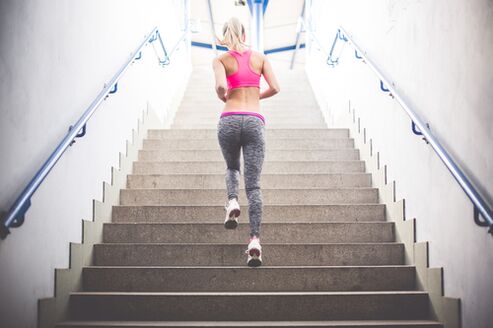 Trčanje uz stepenice odličan je način da se riješite viška kilograma. 